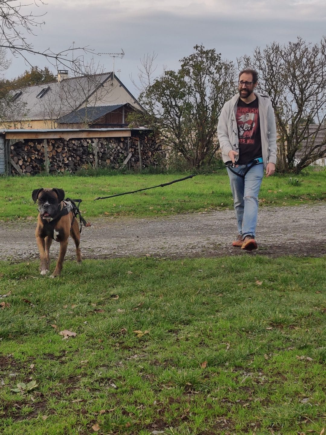 edukachien, aurélie frérou, education canine, comportementalisme canin a domicile, 44.49.85.53;cani marche 3